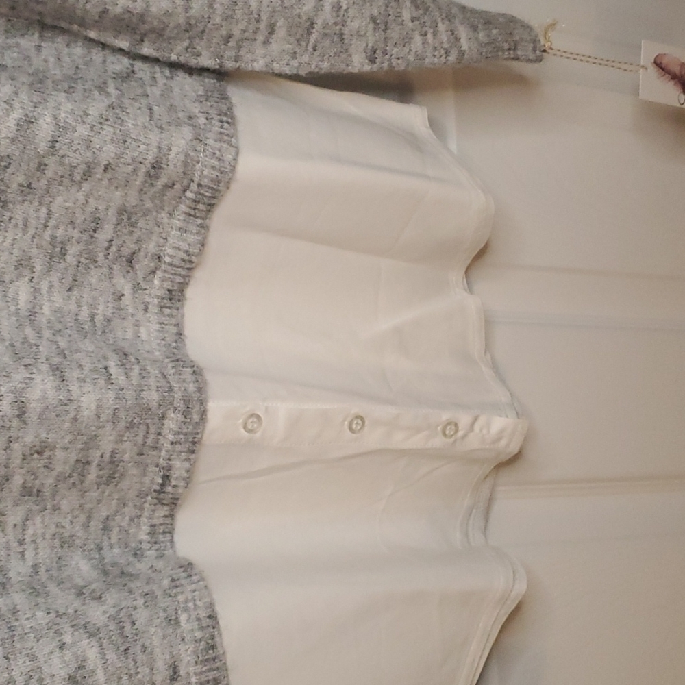 Jessica Simpson sweater - Picture 2 of 7